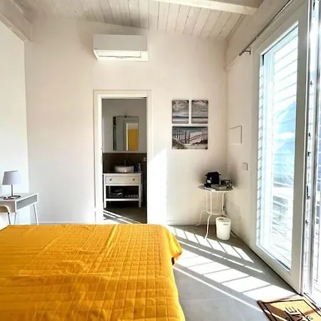 Apartment Sottocosta Dependance: Stanza Con Bagno E Parking